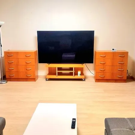 Modern & Cozy House With 3 Bed And Garden 度假居 布拉迪斯拉发