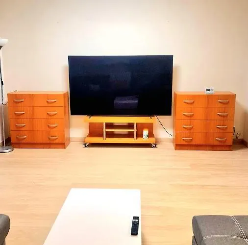 Modern & Cozy House With 3 Bed And Garden Prázdninový dům Bratislava