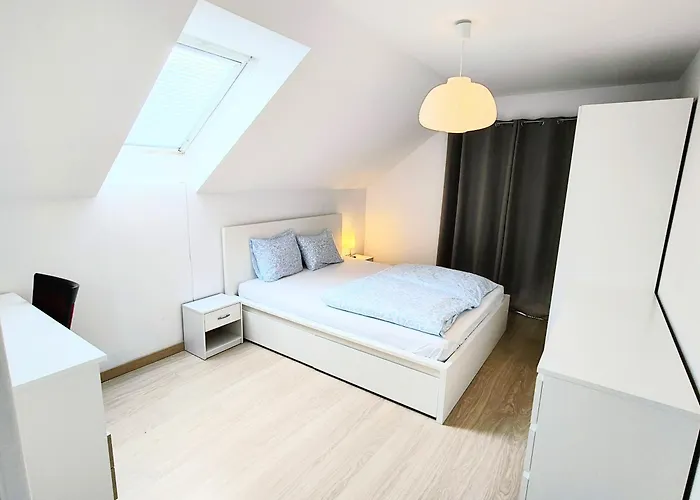 Prázdninový dům Modern & Cozy House With 3 Bed And Garden *