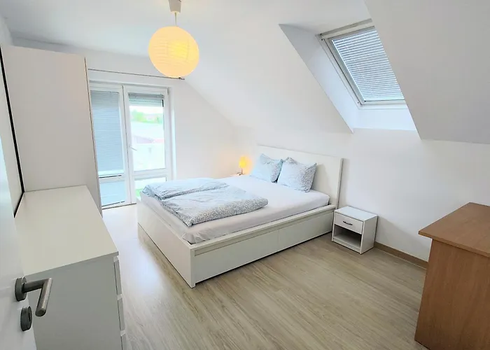 Modern & Cozy House With 3 Bed And Garden Prázdninový dům