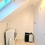 Dovolenkový dom Modern & Cozy House With 3 Bed And Garden